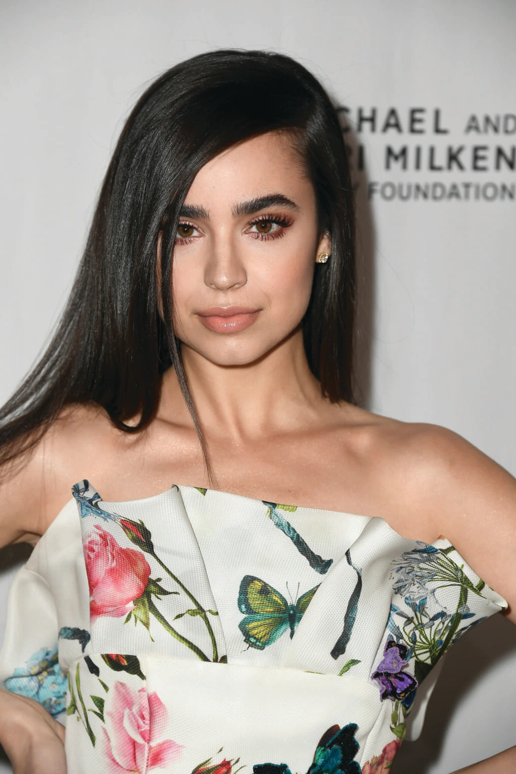naked sofia carson