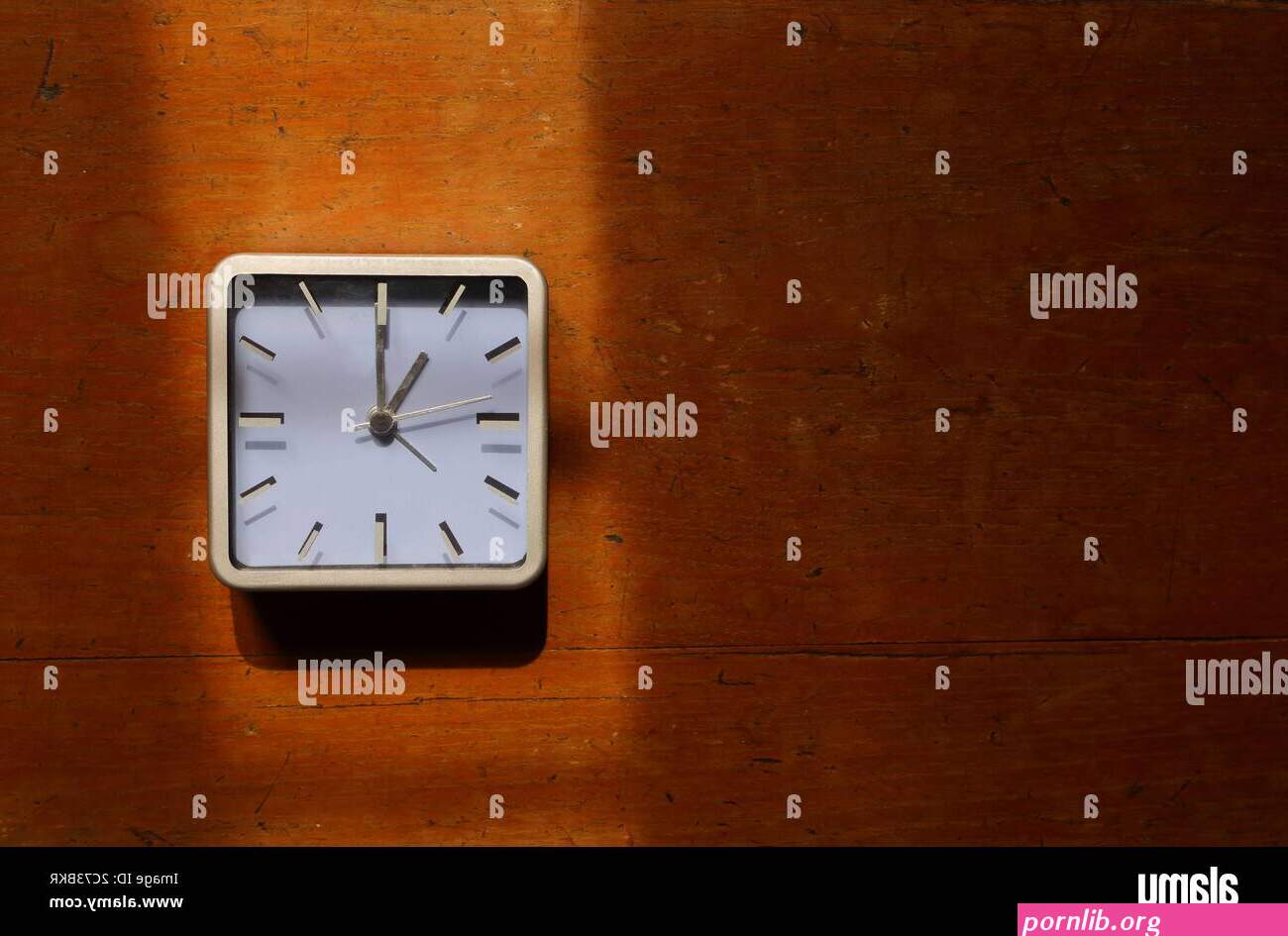 clockhandsat