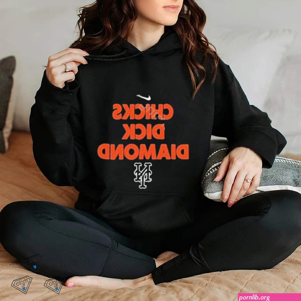 chicks with dickes