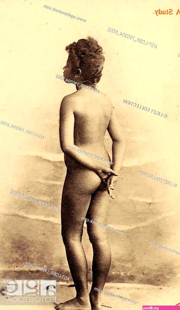nude women from behind