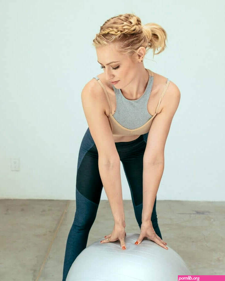 beth behr bikini