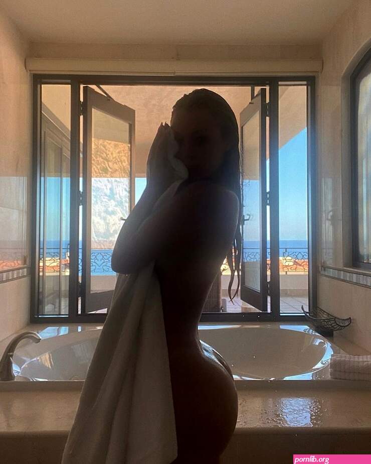 Picture of Daisy Keech