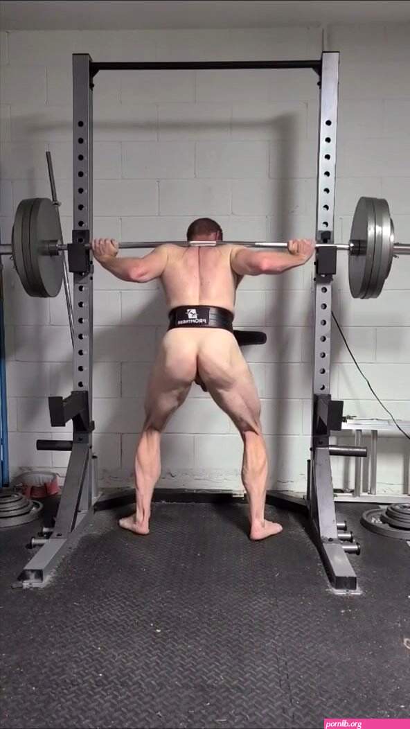 Heavy Nude Squats