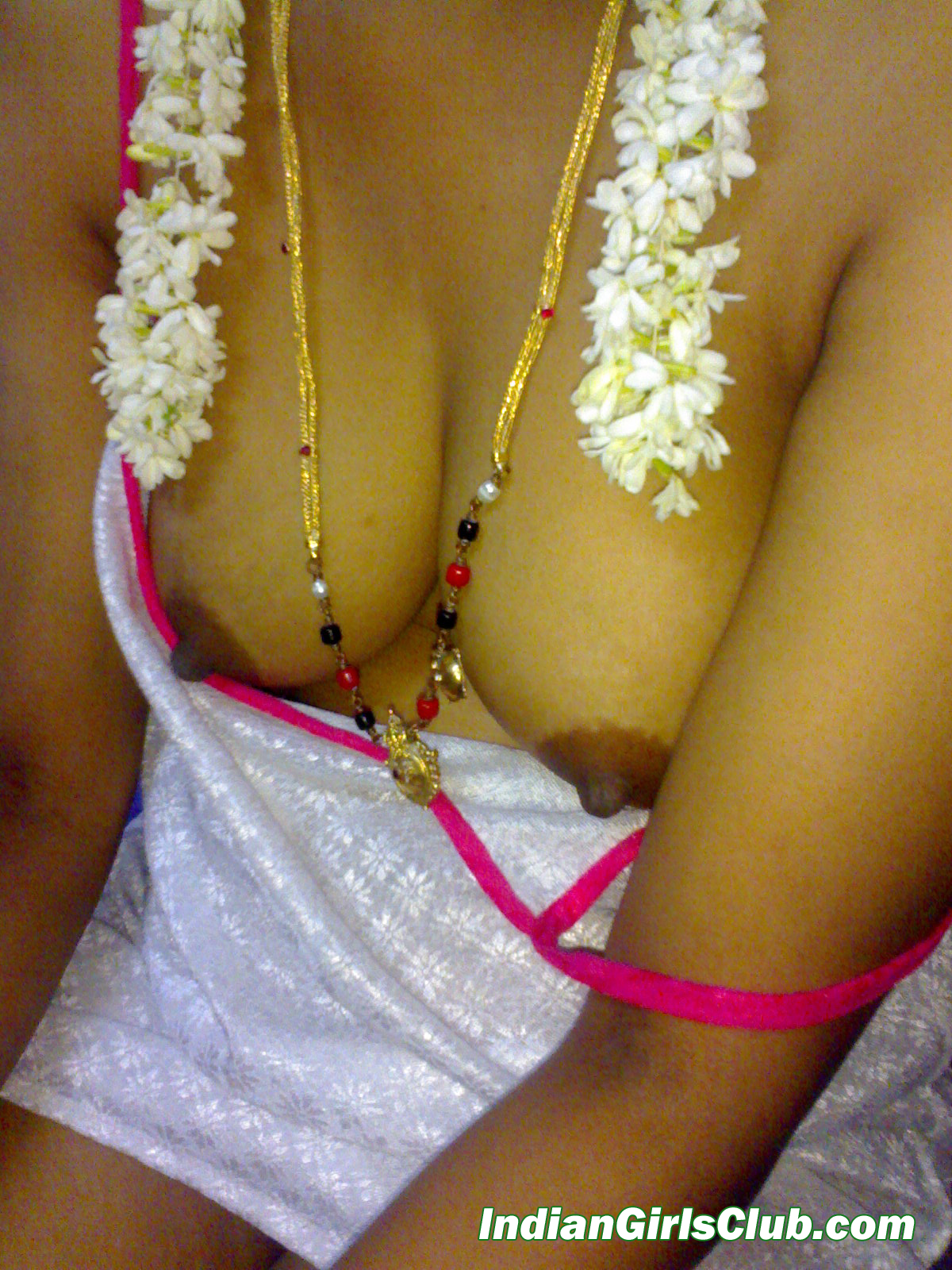 sharp boobs indian girls