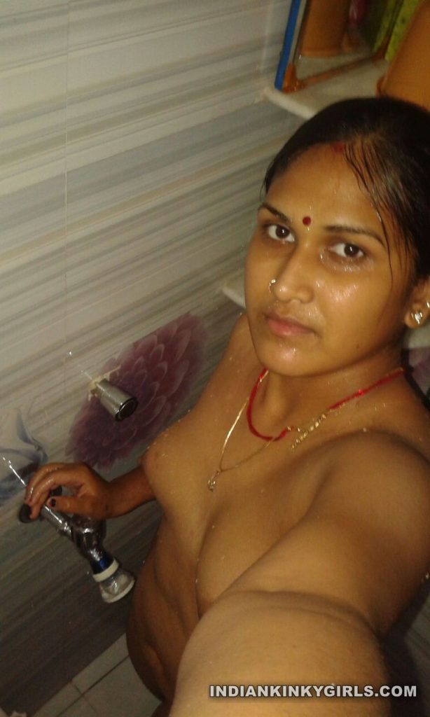Indian Marathi Housewife Naked Shower Selfies Leaked
