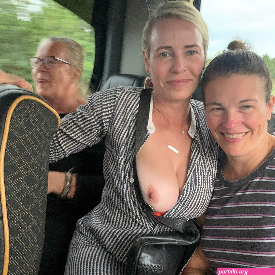 Chelsea Handler Fappening Nude in Public 1 Photo