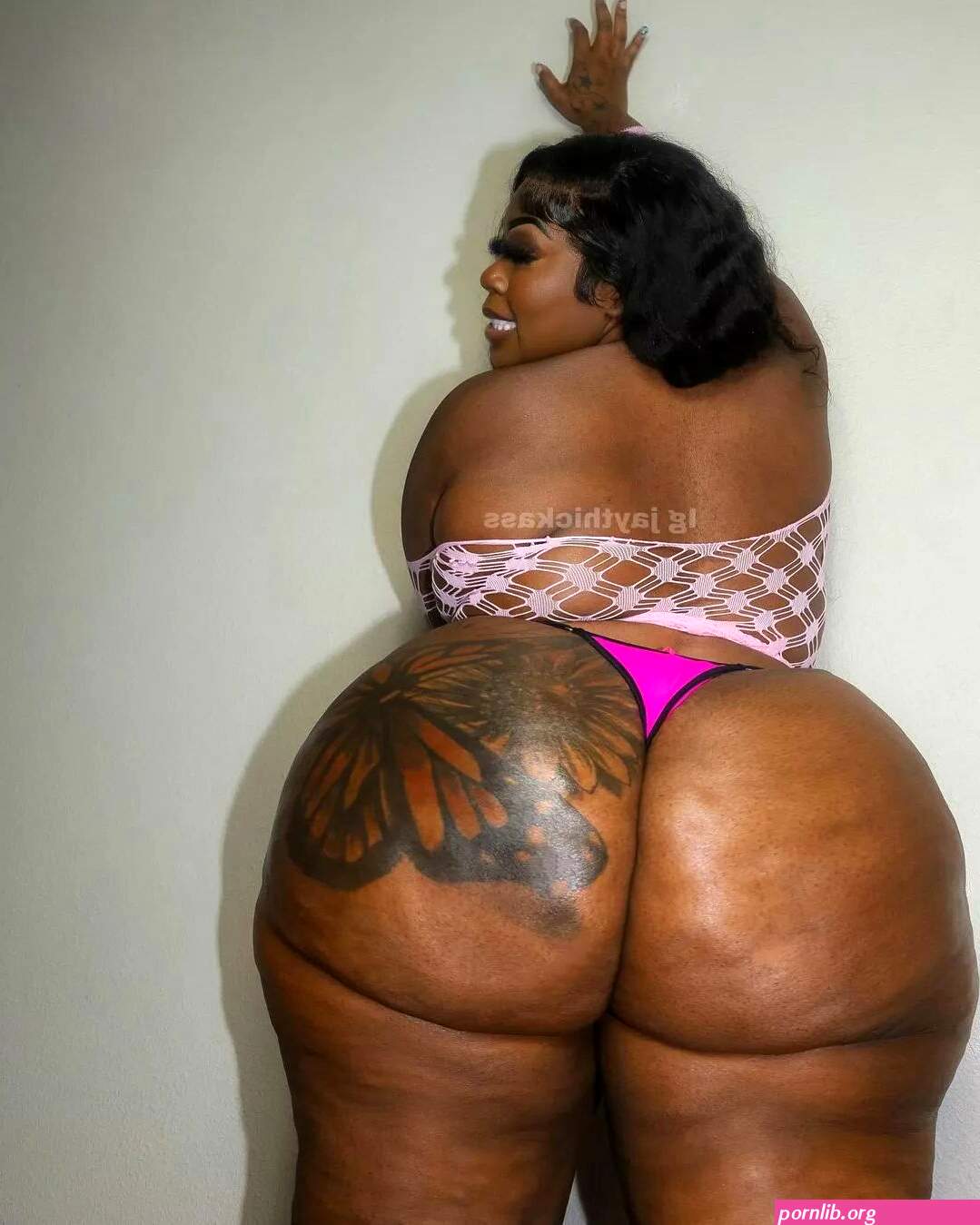 Posted by mr.iknowtheythick1.2: Repost jaythickassjaythickass Who up??bigsexy thickandcurvygoddess