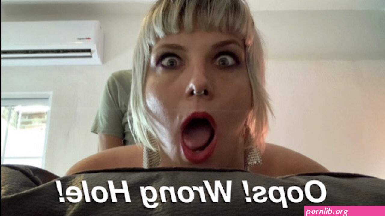 OOPS! WRONG HOLE! Stuck Stepmom Gets UNEXPECTED ANAL FUCK