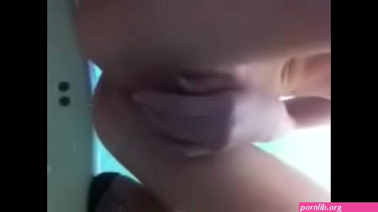 Teen selfshot masterbating