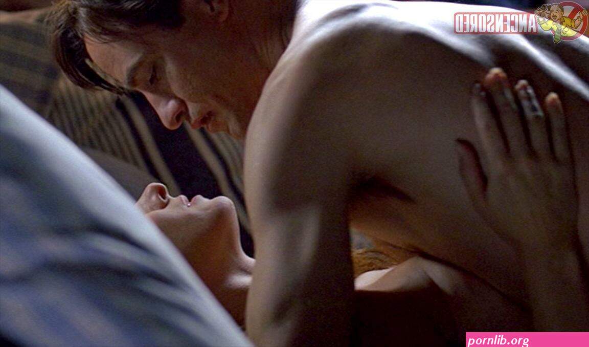 Naked Debra Messing in The Wedding Date ANCENSORED