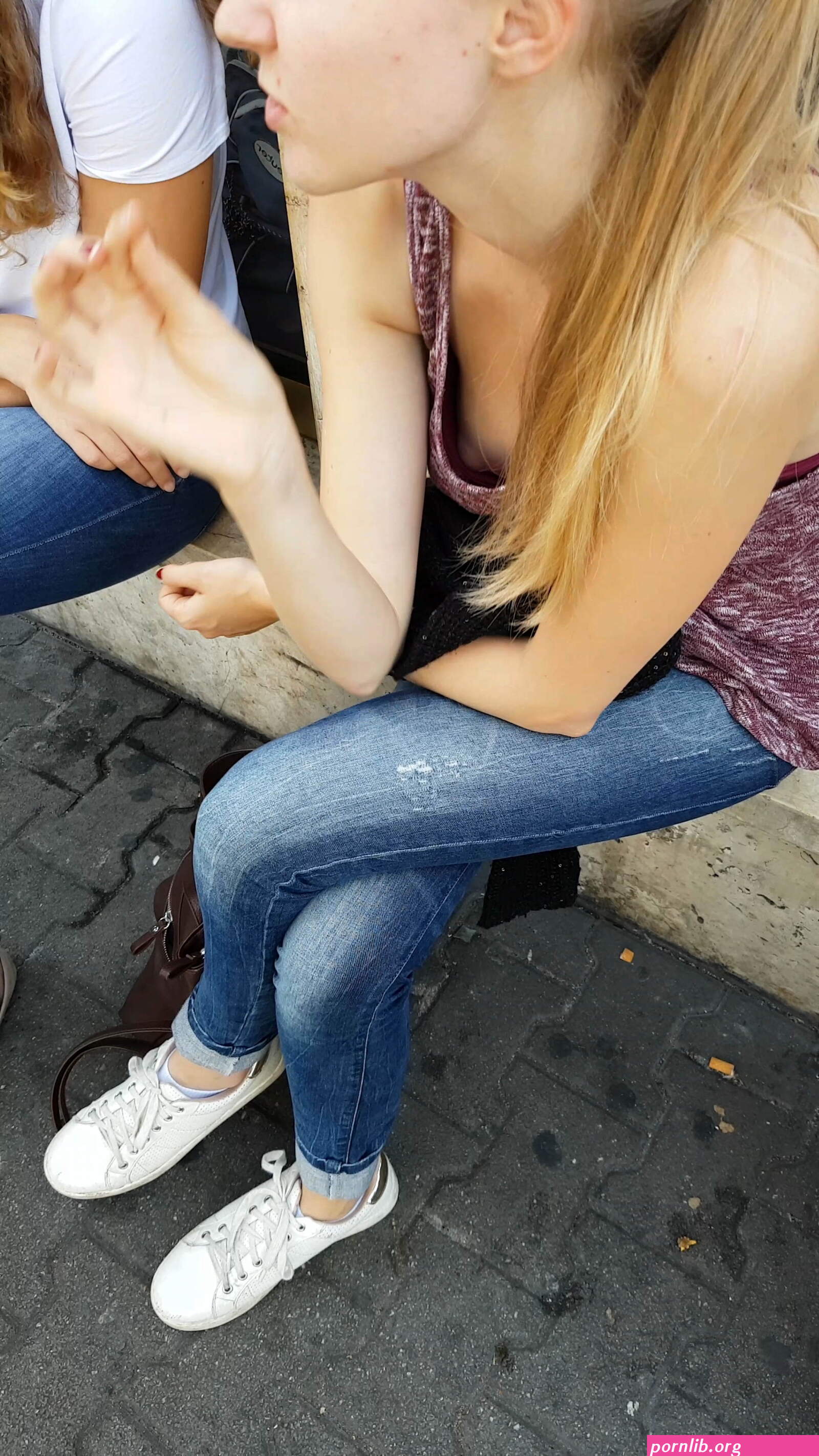 I love downblouse small tits