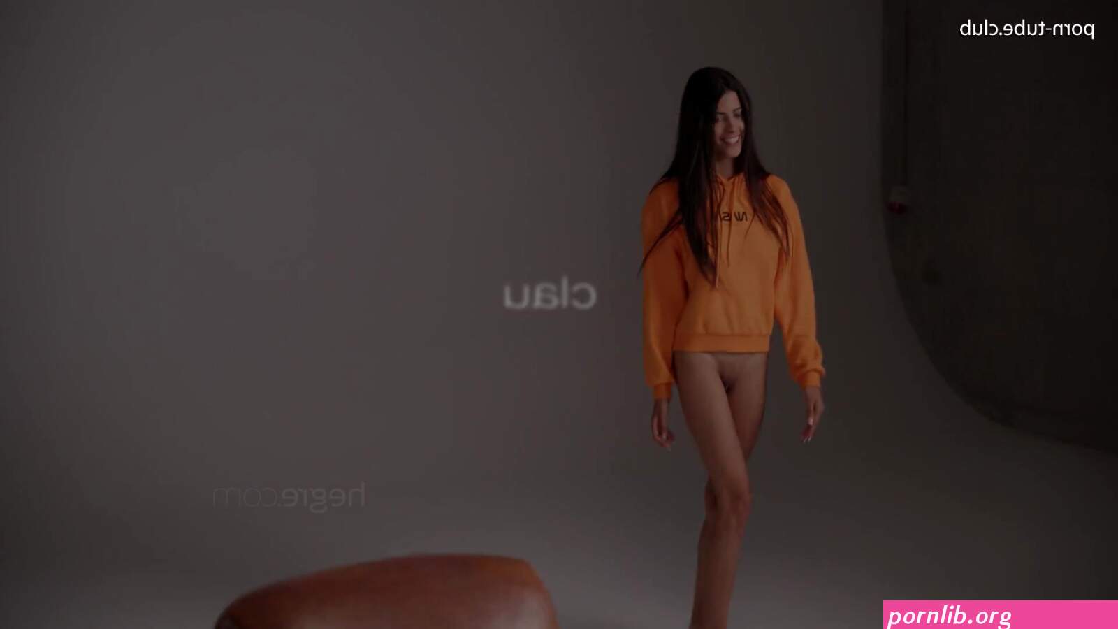 Clau First Time Nude Modelling