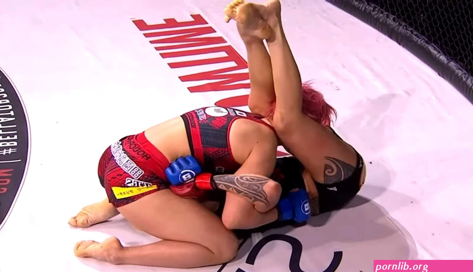 Reverse Headscissors In Real MMA Fight