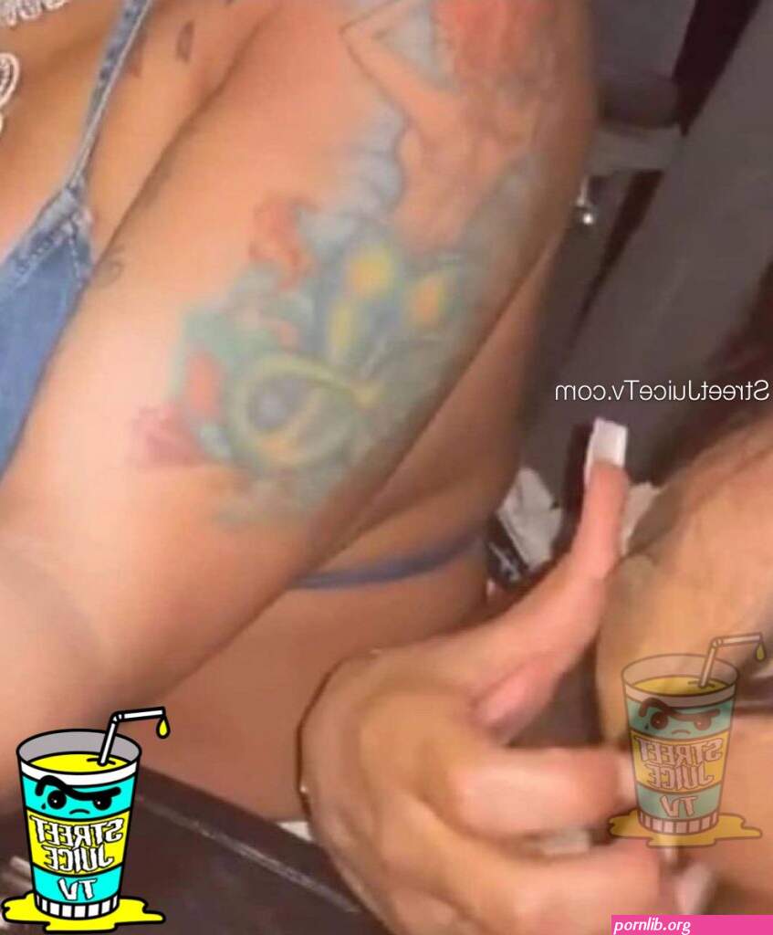 18 Jania Meshell Nip Slip