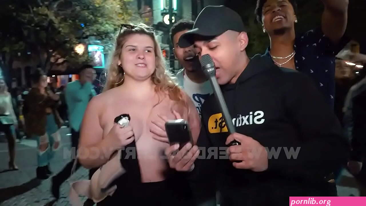 Girls showing boobs in public to normal people