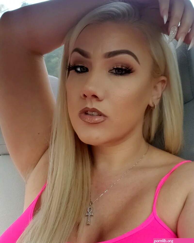 Rylee Rabbit ryleeraye Nude on Cam. Free Live Sex Chat Room