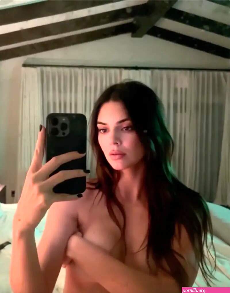 Stars Who Love Going Topless: Their Most Daring Nude Photos