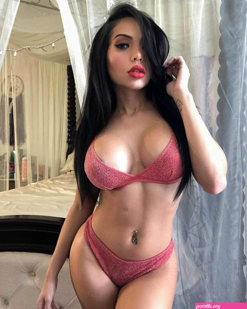 Victoria Russian escort in stanbul 2