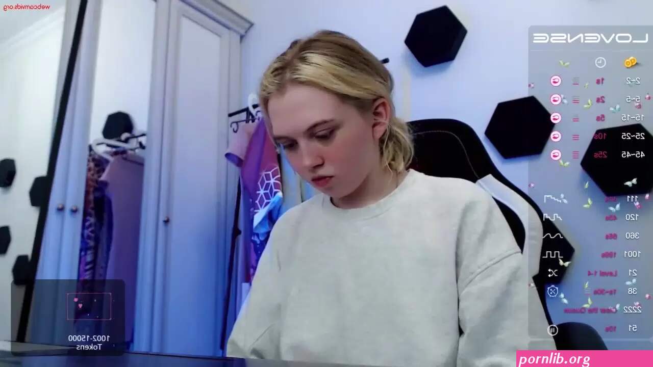 Smallblondee