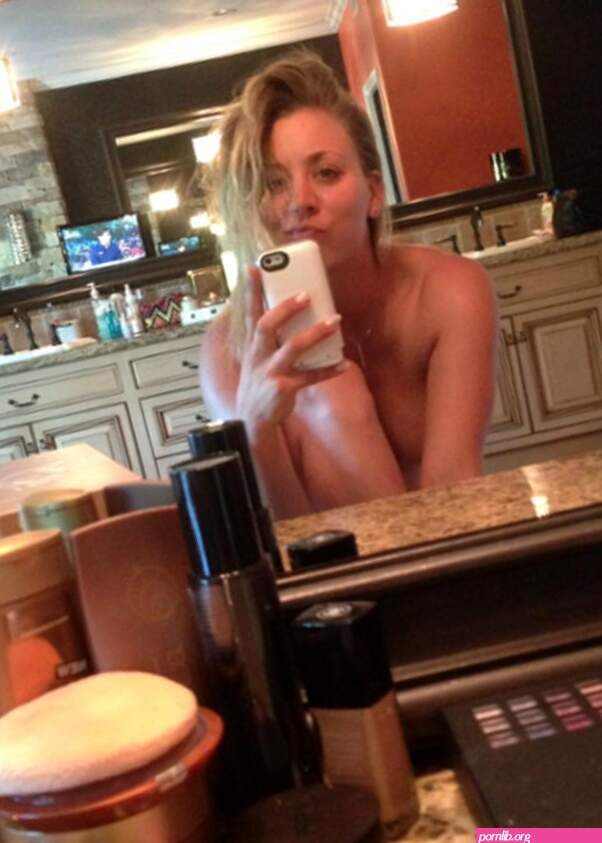 Hacked Kaley Cuoco Topless Photo Leaked