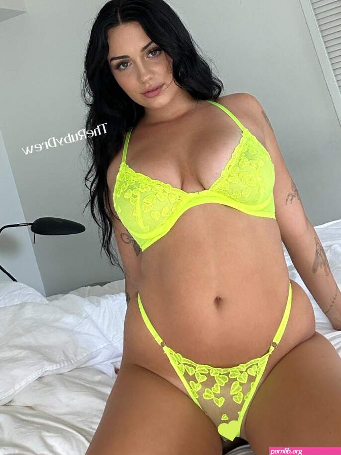 Ruby Drew on X: Im in a sexy mood today