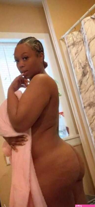 Dee Dee Davis