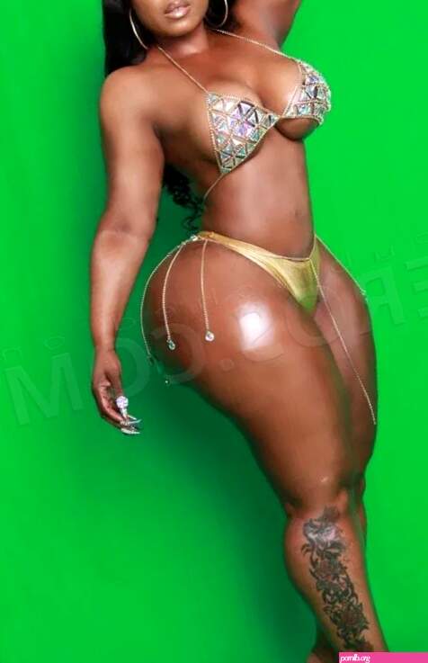 Mizz Jada Thyck Model