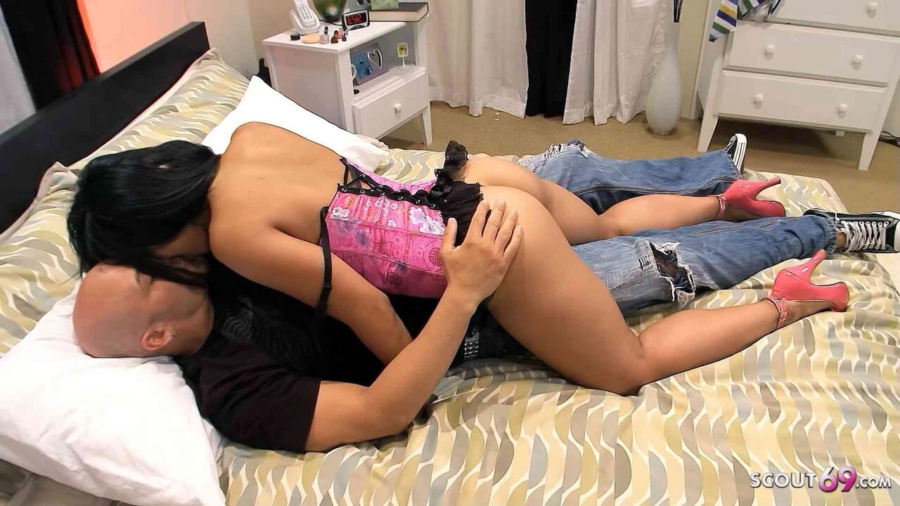 Sexy Half Asian Girl Tasha Lynn Suprise Her Roommate to Fuck When His Girlfriend is Away