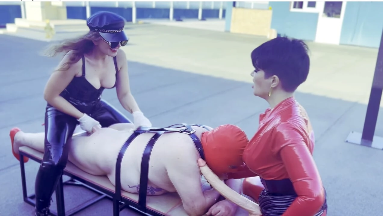 Fucking the Lucky Sissy with Enormous Dildos