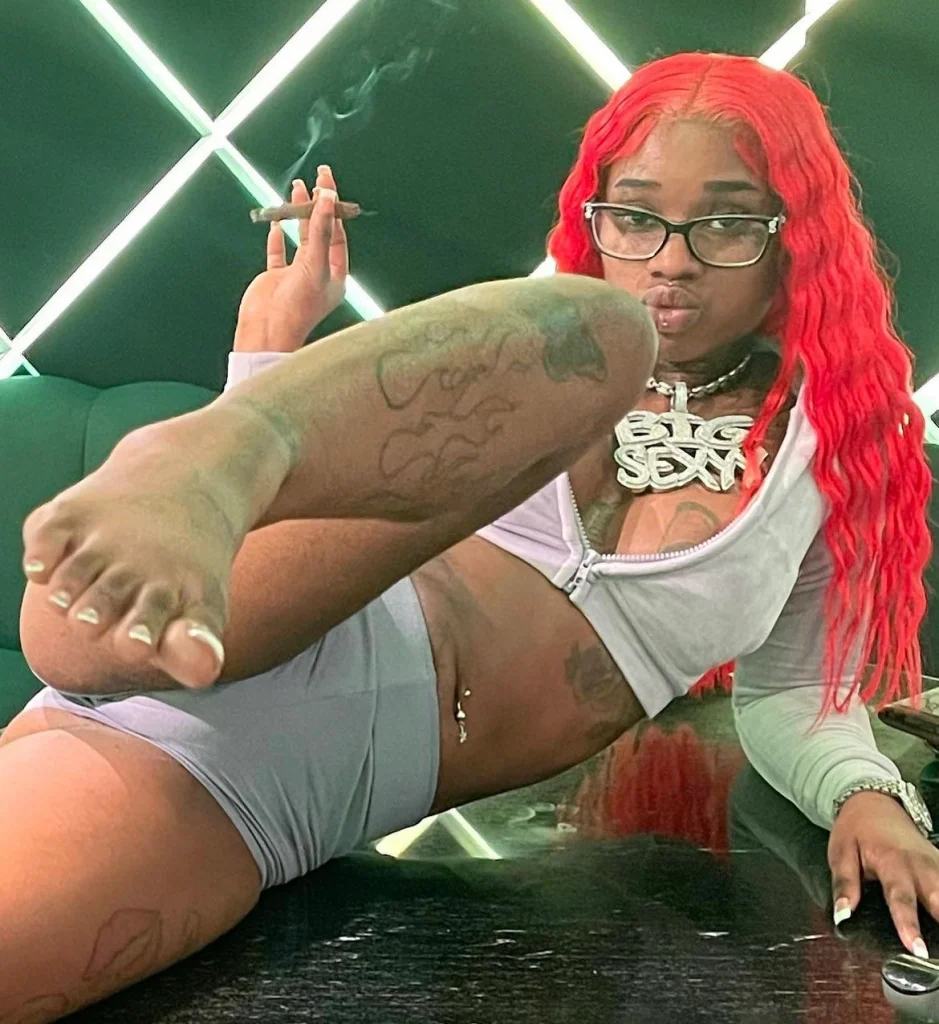 Pound Town rapper SexyyReds sx-TAPE clip LEAKS to MIXED reviews! vid