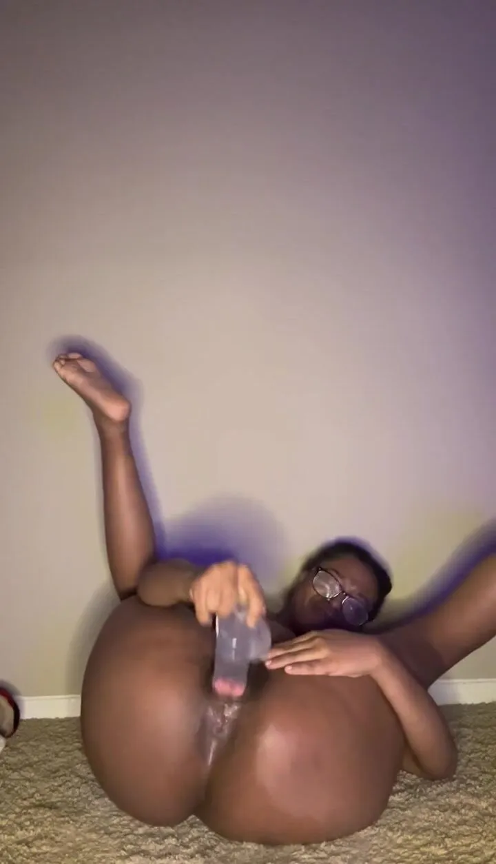 Free Solo Teen Squirting All Over The Carpet Porn Video
