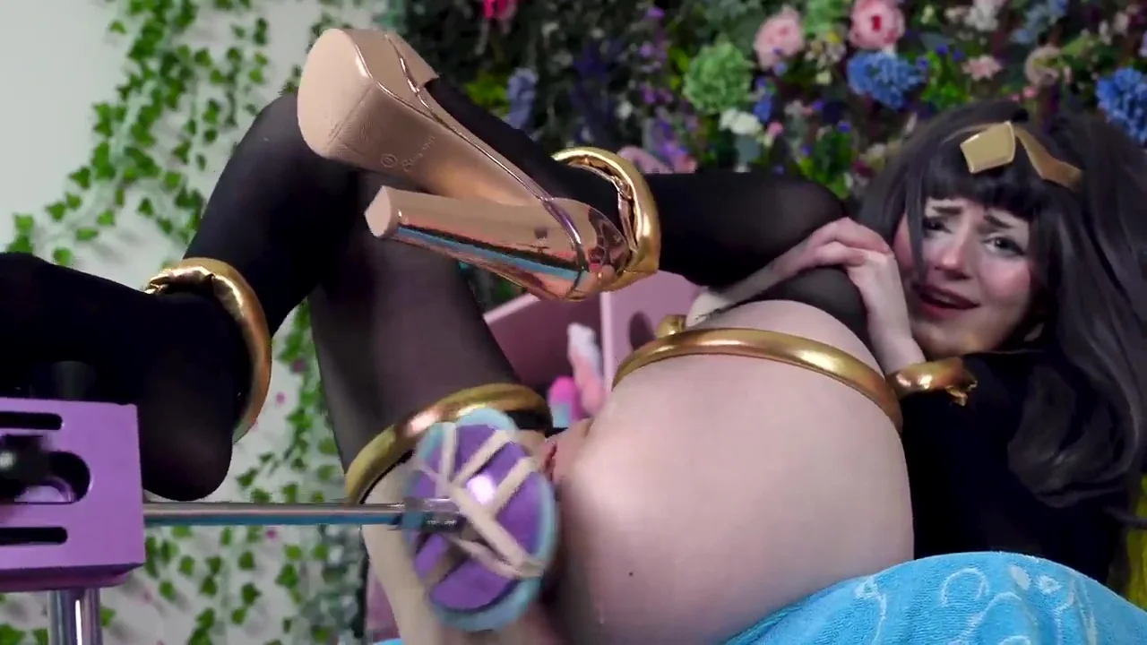 Tweetney Giant Dildo Fucking Machine Porn Video