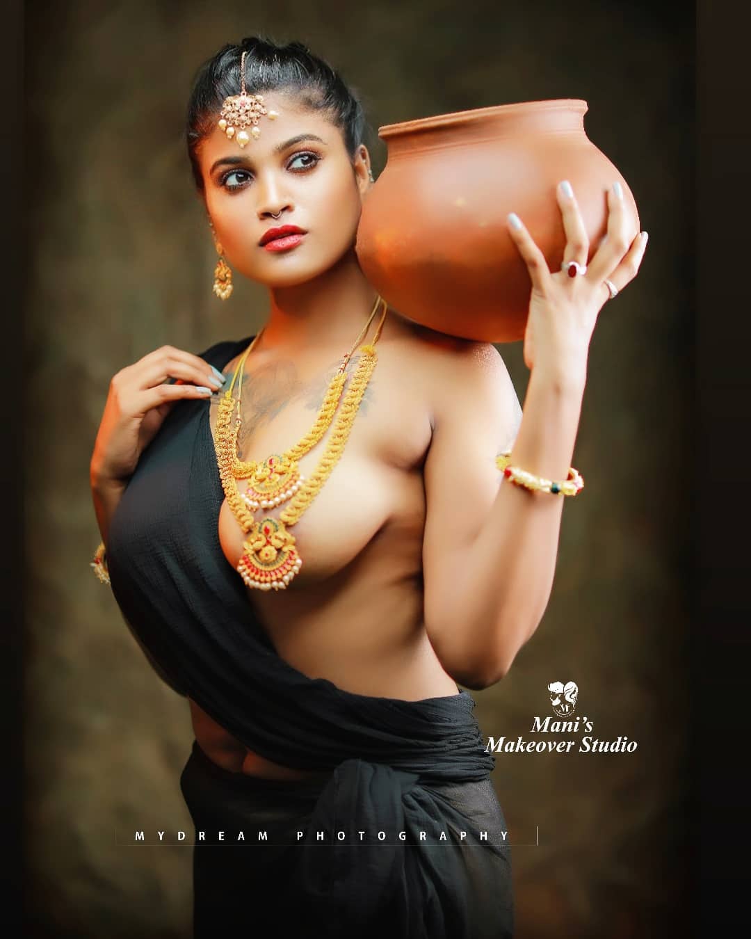 Dhanya Nath half nude photos
