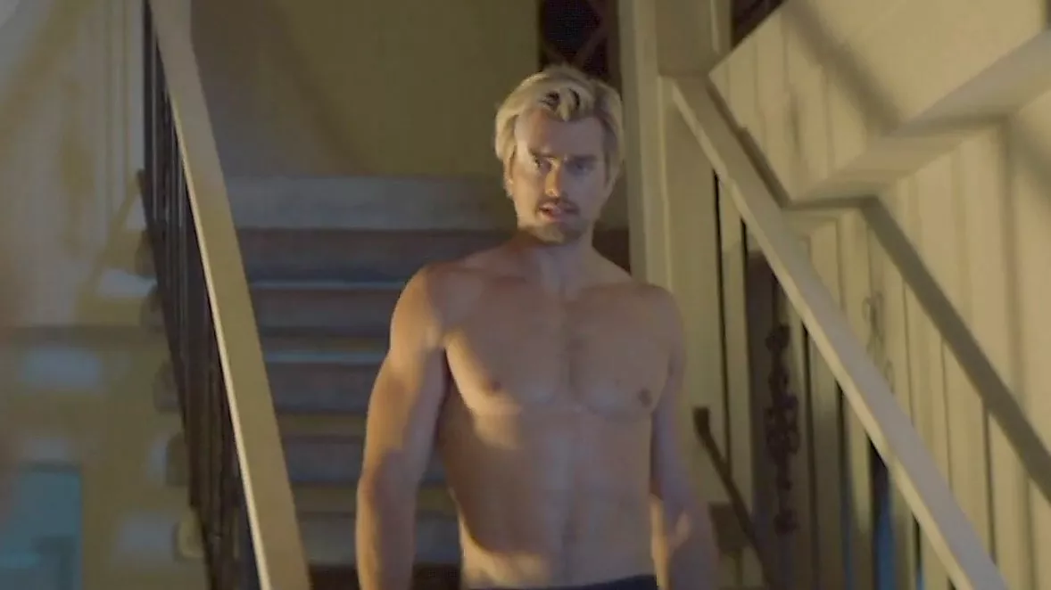 See the Hottest Pierson Fode Sexy Scenes