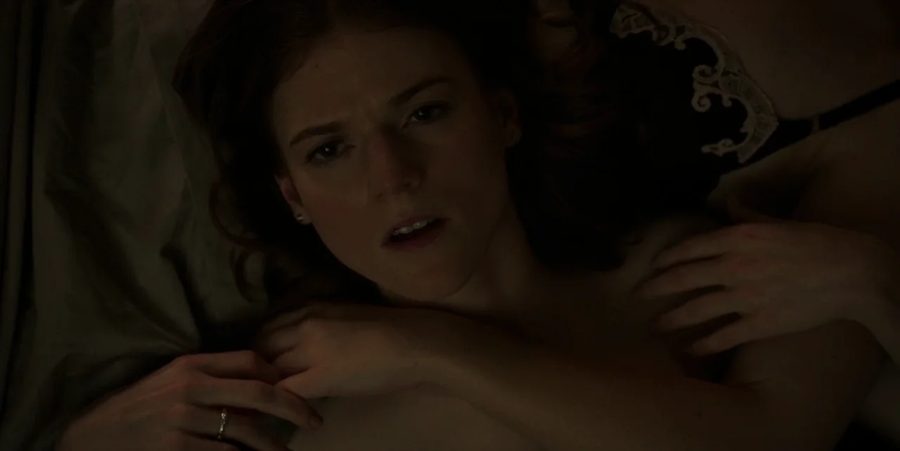 Rose Leslie NUDE