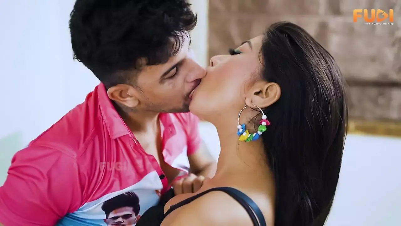 Desi aunty Cherrys first time naked sex with her bf on MMS Indian Web series