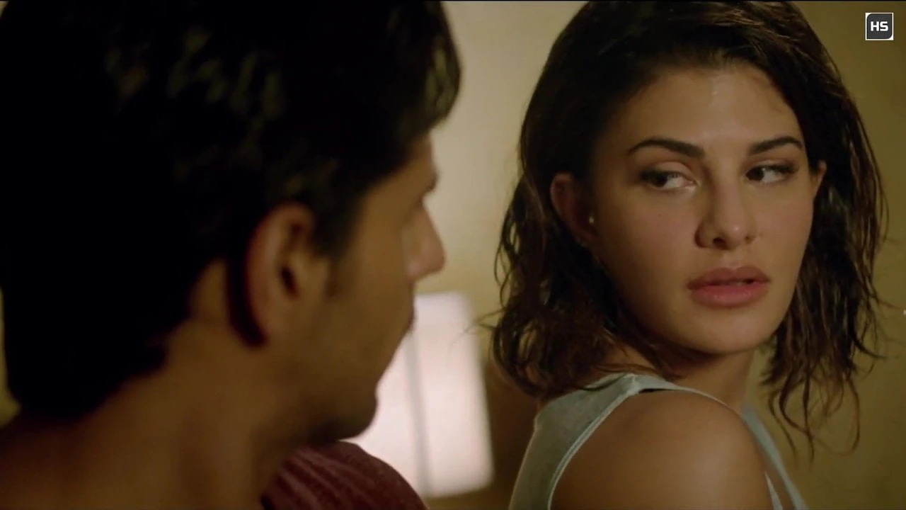 Jacqueline Fernandez hete zoenen scènes 1080p