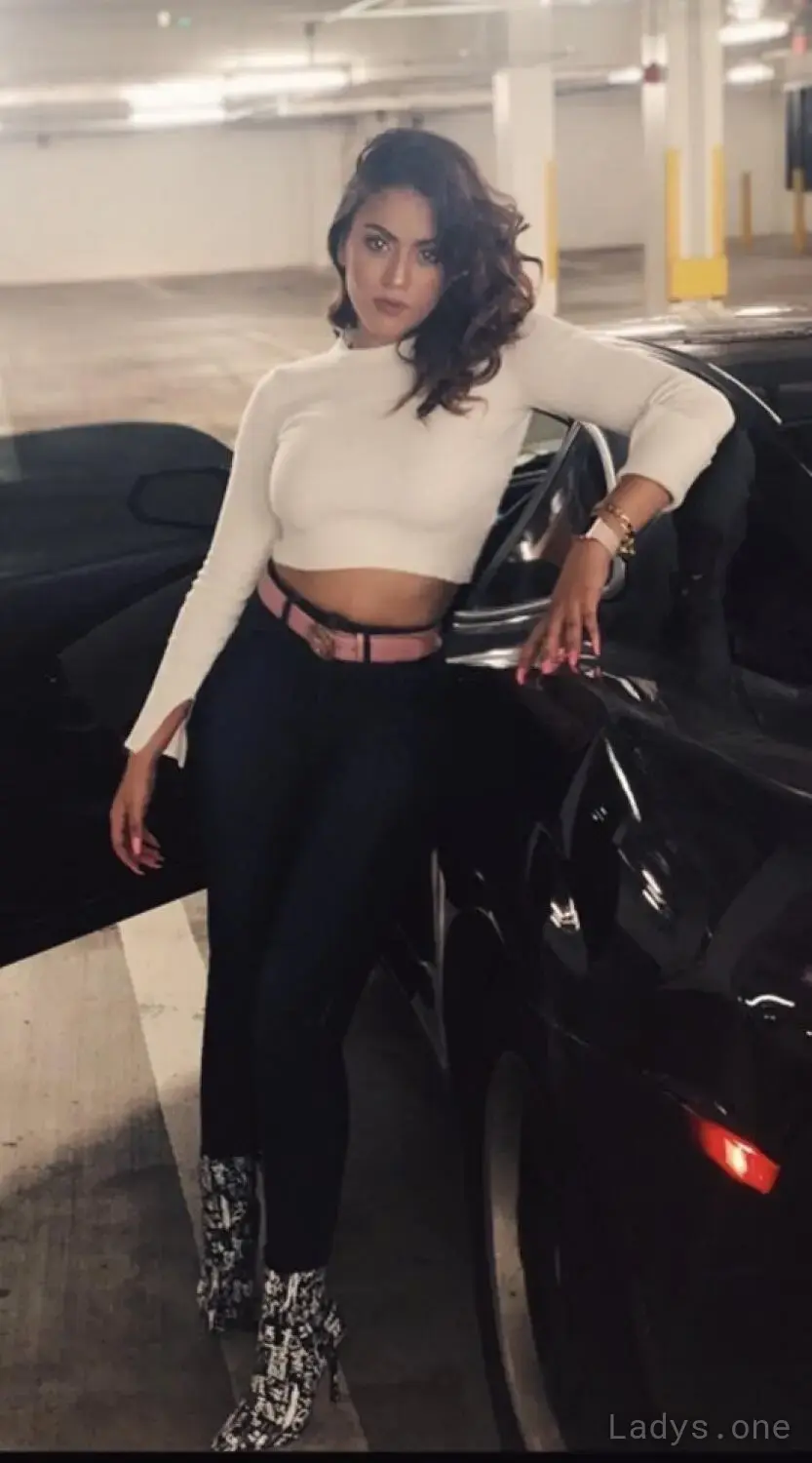 Escort model JASMINE MONRAY