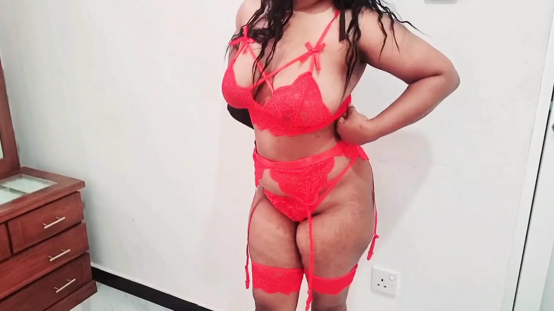 Sexy Body Showed by Mistress Sri Lankan Wife: Asian Porn