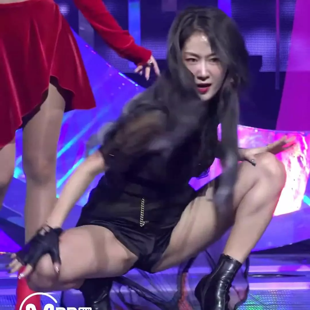 Korea: Sistar Soyou