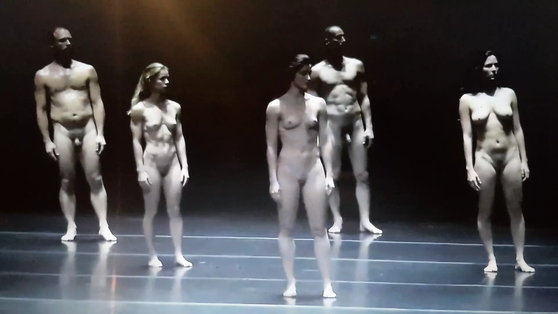 Naked on Stage: Amateur Amateur Porn