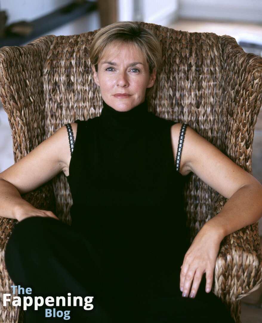 Amanda Burton amandaburton Nude Leaks Photo 13