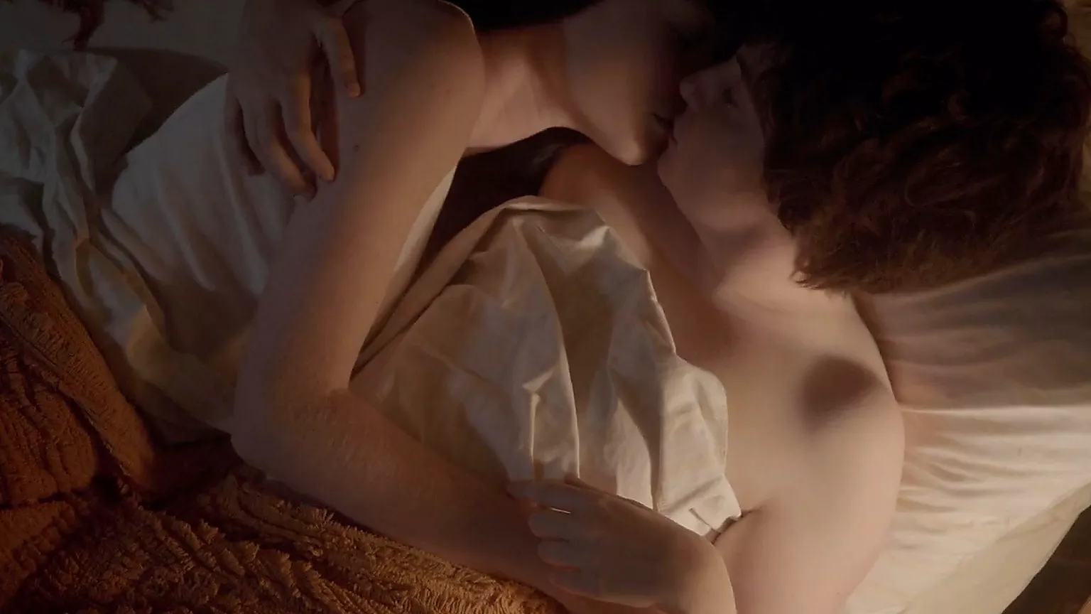 See the Hottest Lyla Porter-Follows Sexy Scenes