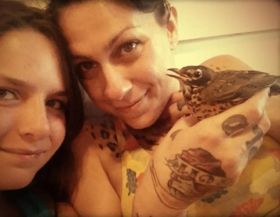 American Pickers star Danielle Colbys daughter Memphis 21 goes nude in new pic after famous mom promotes her OnlyFans