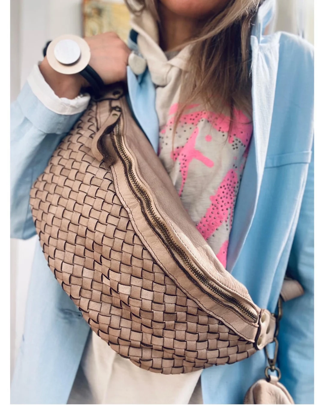 ZOE L gevlochten schoudertas Halfmoon Bag maanzak Slingbag Leren tas Grote bodybag van fijn premium leer Gepersonaliseerd