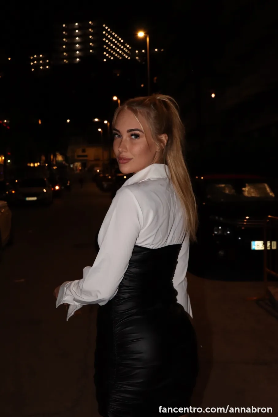 Anna Bron