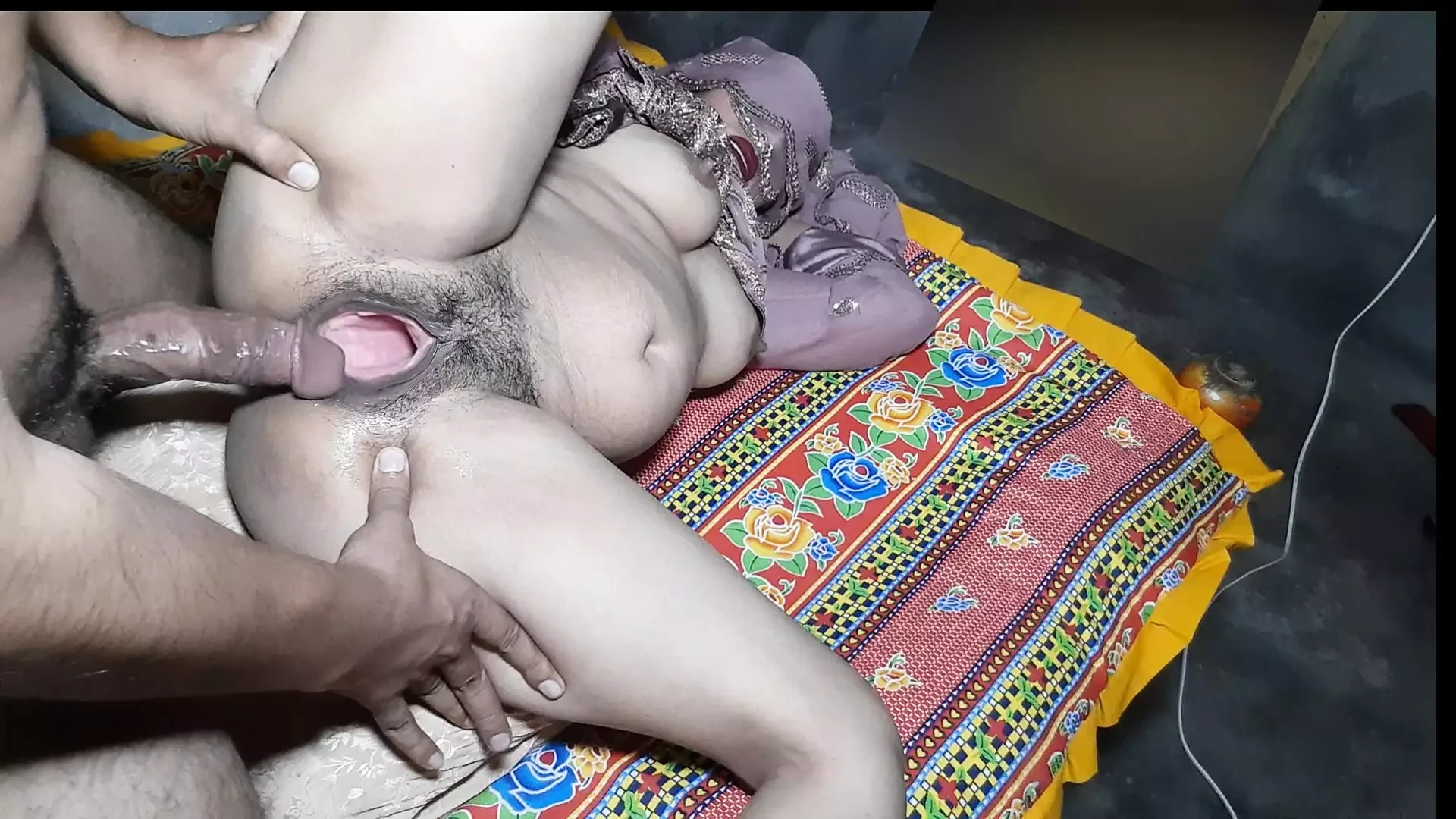 Hete milf stieftante wordt verleid en hard geneukt Desi Chudai