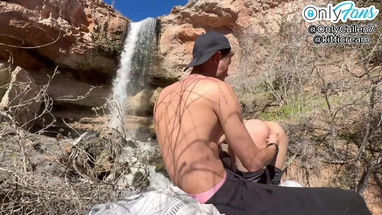 Free Hiking turned into coarse public sex with a stranger Porn Video