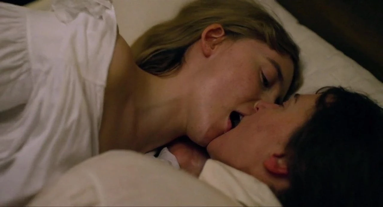 Celebrity Kate Winslet in Lesbian Sex Scene in Ammonite feat. Saoirse Ronan
