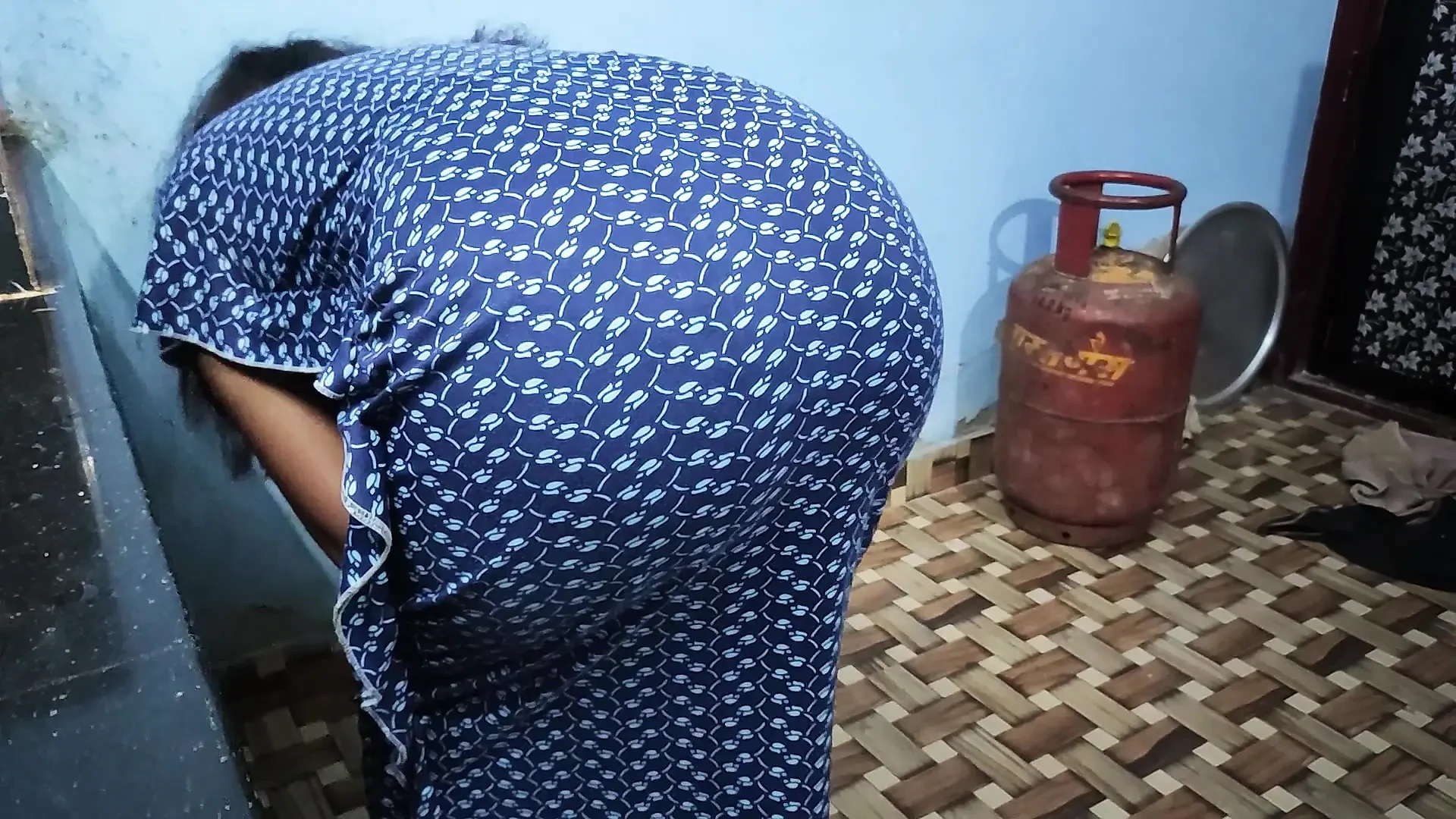 Stiefmoeder mijn droommeisje Malayalam pornofilm stiefzoon verleidt en neukt hard met stiefmoeder terwijl zijn vrouw niet thuis is